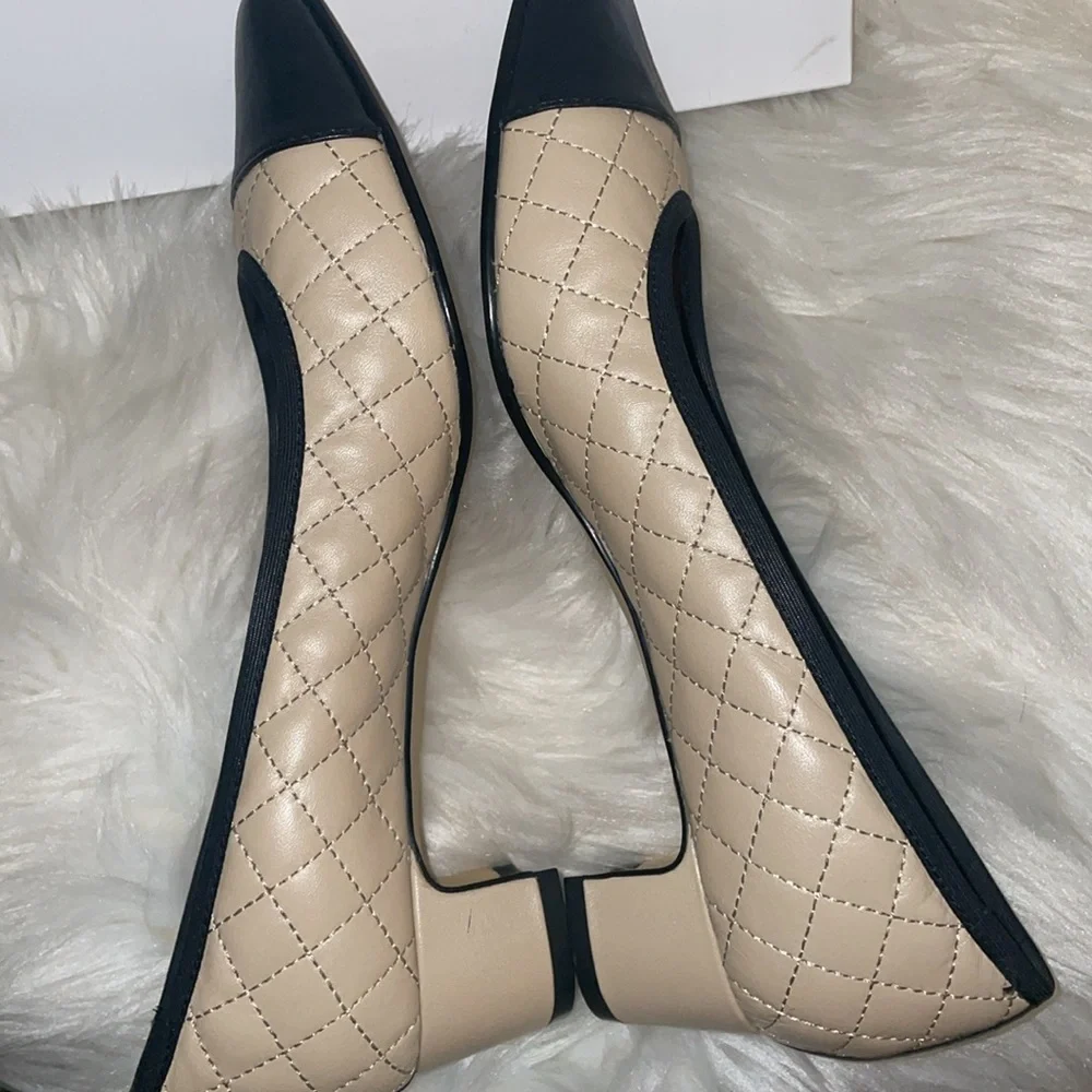 Neiman Marcus quilted pump 🥂 - Picture 5 of 5